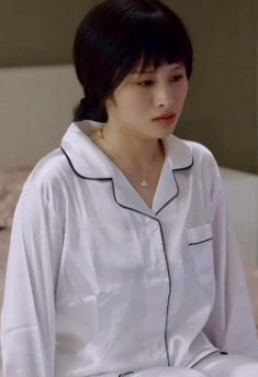 绝顶重生的女人(光头的女人)